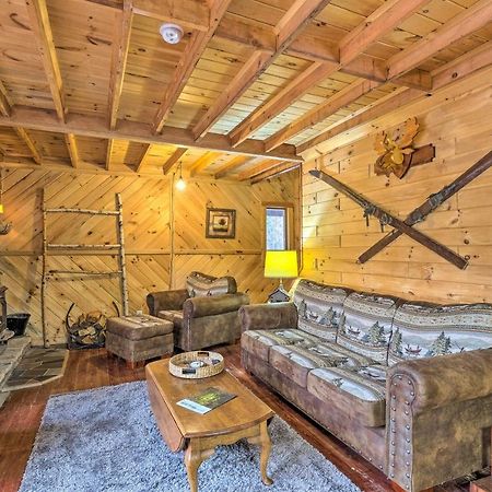 Secluded Johnsburg Retreat With Hot Tub And Fire Pitヴィラ エクステリア 写真