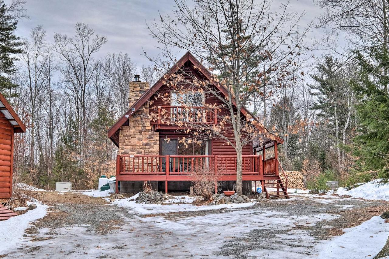 Secluded Johnsburg Retreat With Hot Tub And Fire Pitヴィラ エクステリア 写真