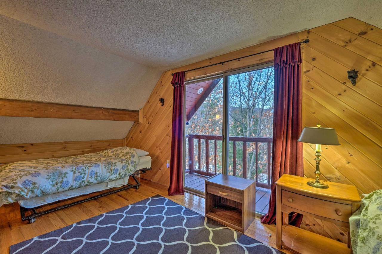 Secluded Johnsburg Retreat With Hot Tub And Fire Pitヴィラ エクステリア 写真