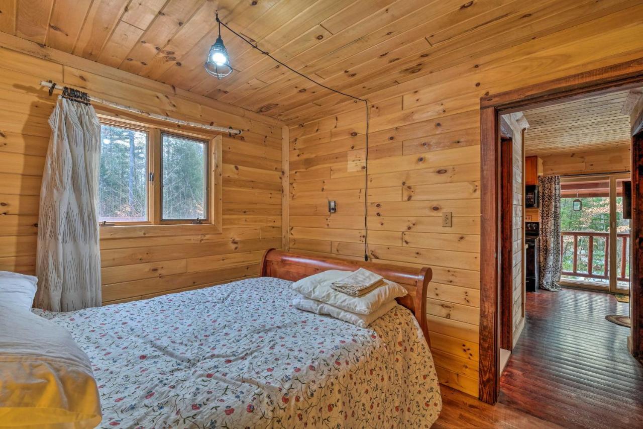 Secluded Johnsburg Retreat With Hot Tub And Fire Pitヴィラ エクステリア 写真